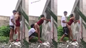 Cari Kesempatan Ngewe Mantan Sambil Berdiri